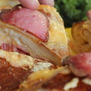 пирог с колбасой